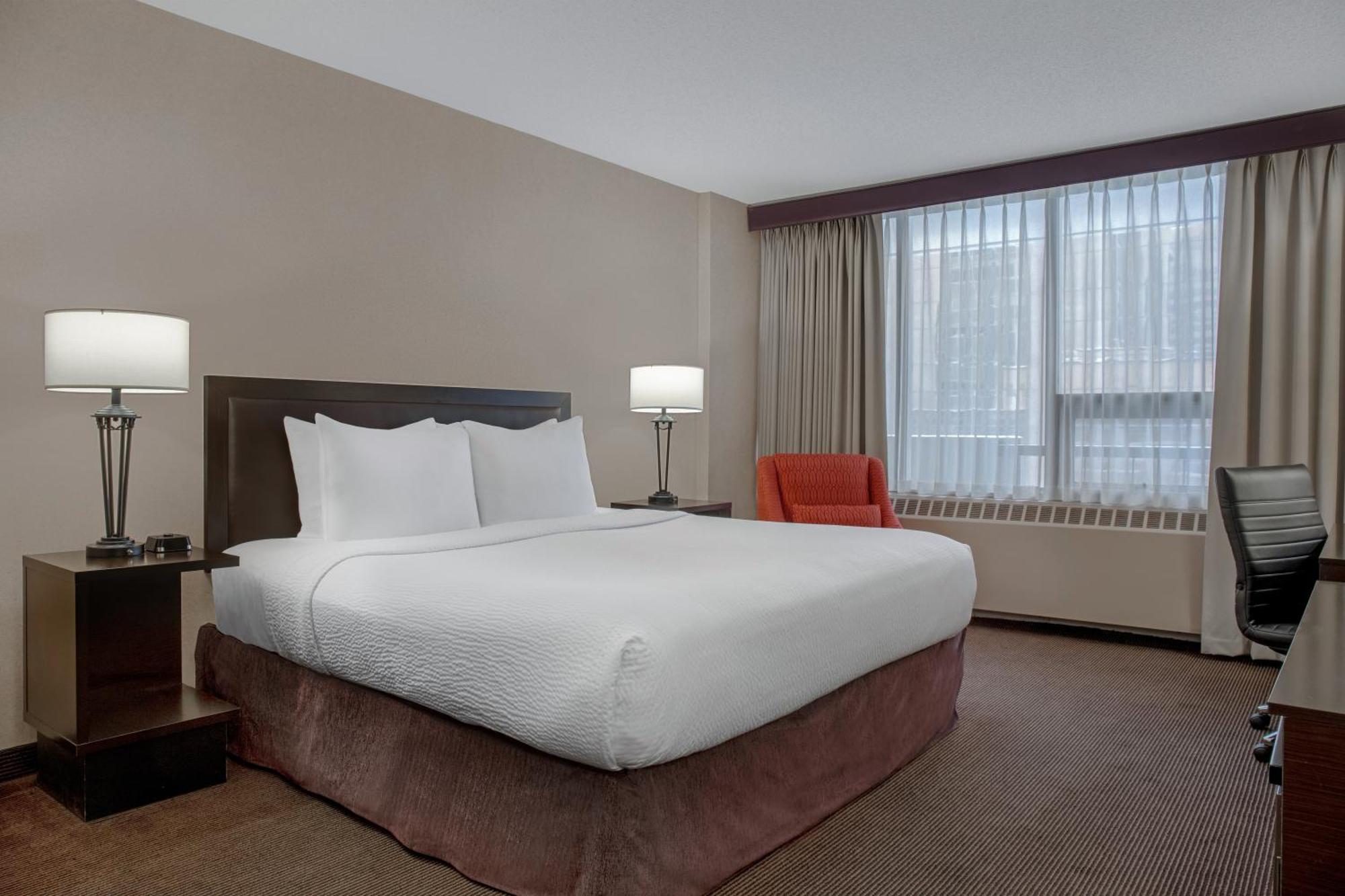 Ramada Plaza By Wyndham Calgary Downtown Hotel Ngoại thất bức ảnh
