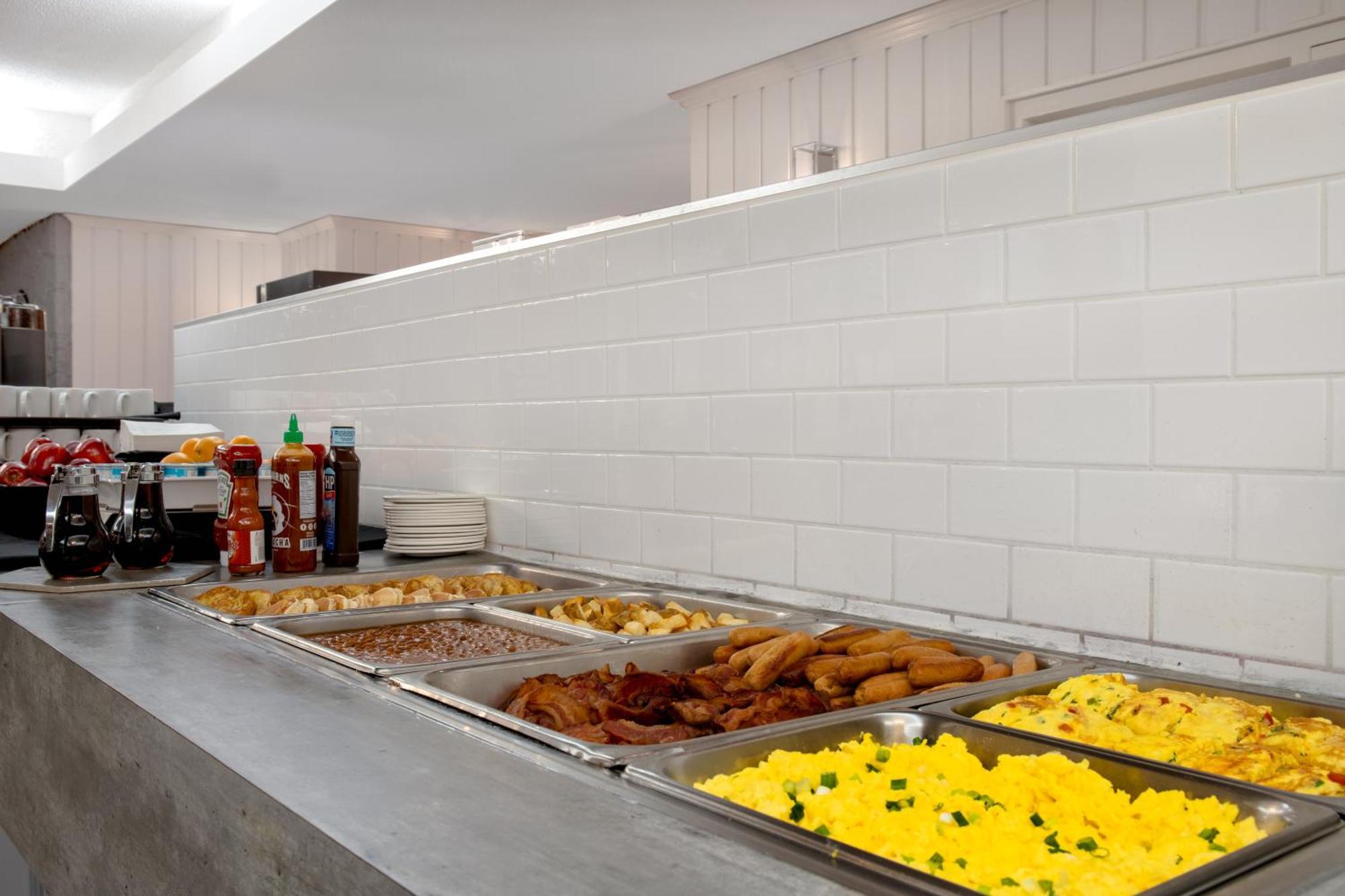 Ramada Plaza By Wyndham Calgary Downtown Hotel Ngoại thất bức ảnh