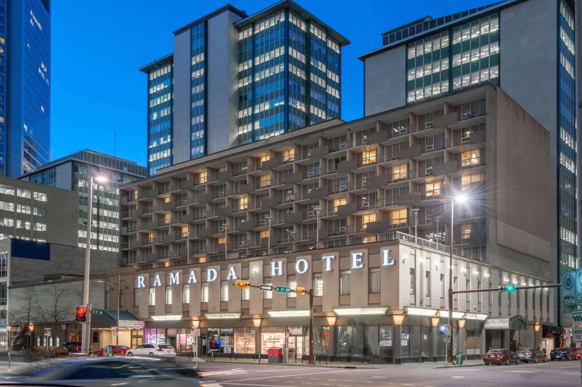 Ramada Plaza By Wyndham Calgary Downtown Hotel Ngoại thất bức ảnh
