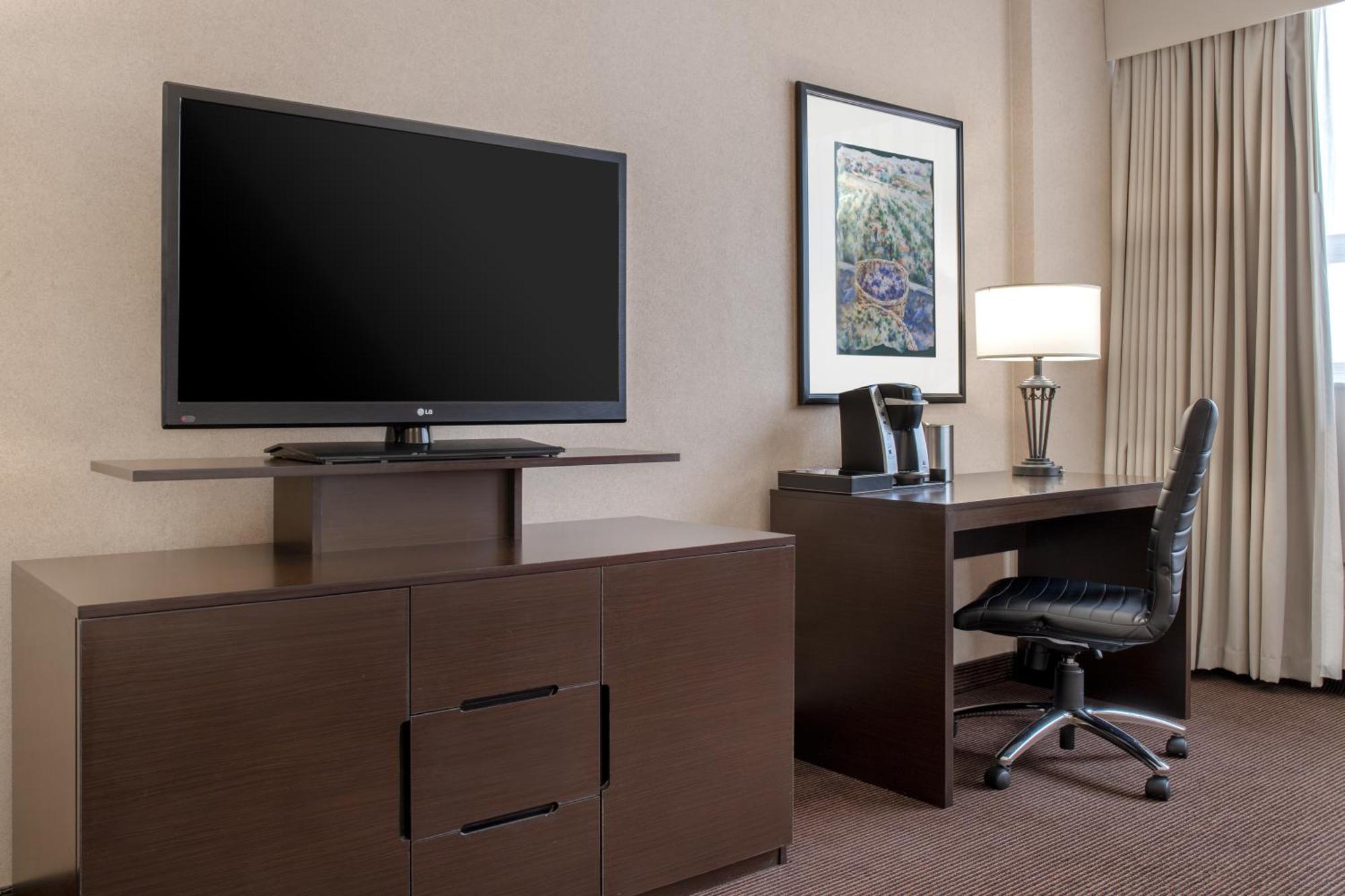 Ramada Plaza By Wyndham Calgary Downtown Hotel Ngoại thất bức ảnh