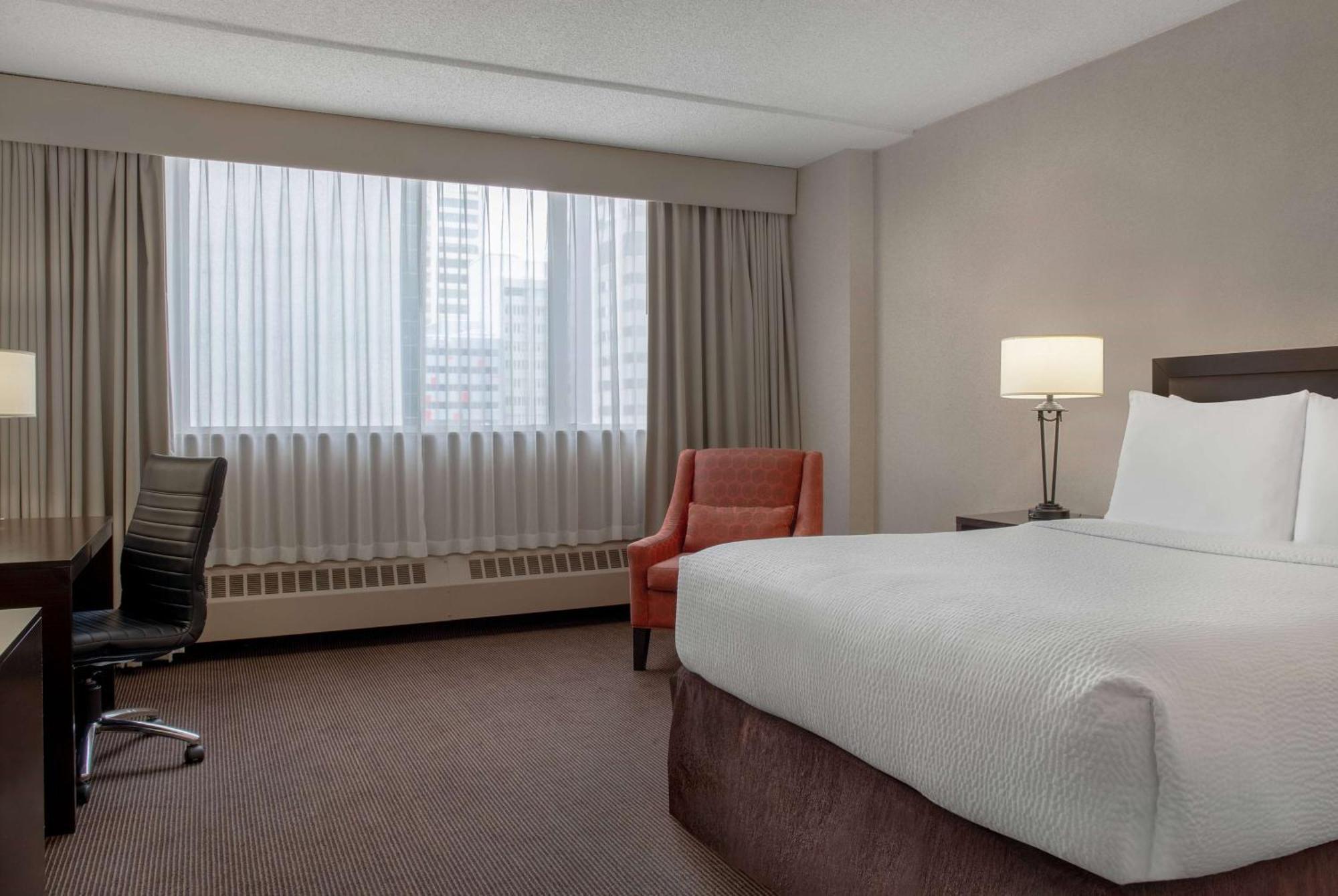 Ramada Plaza By Wyndham Calgary Downtown Hotel Ngoại thất bức ảnh