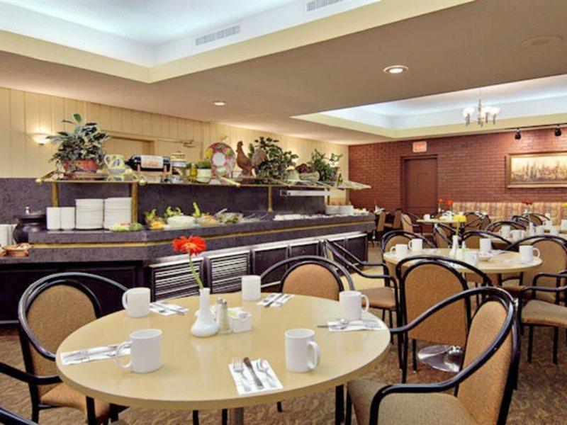 Ramada Plaza By Wyndham Calgary Downtown Hotel Ngoại thất bức ảnh