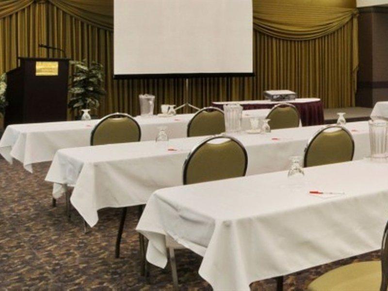 Ramada Plaza By Wyndham Calgary Downtown Hotel Ngoại thất bức ảnh
