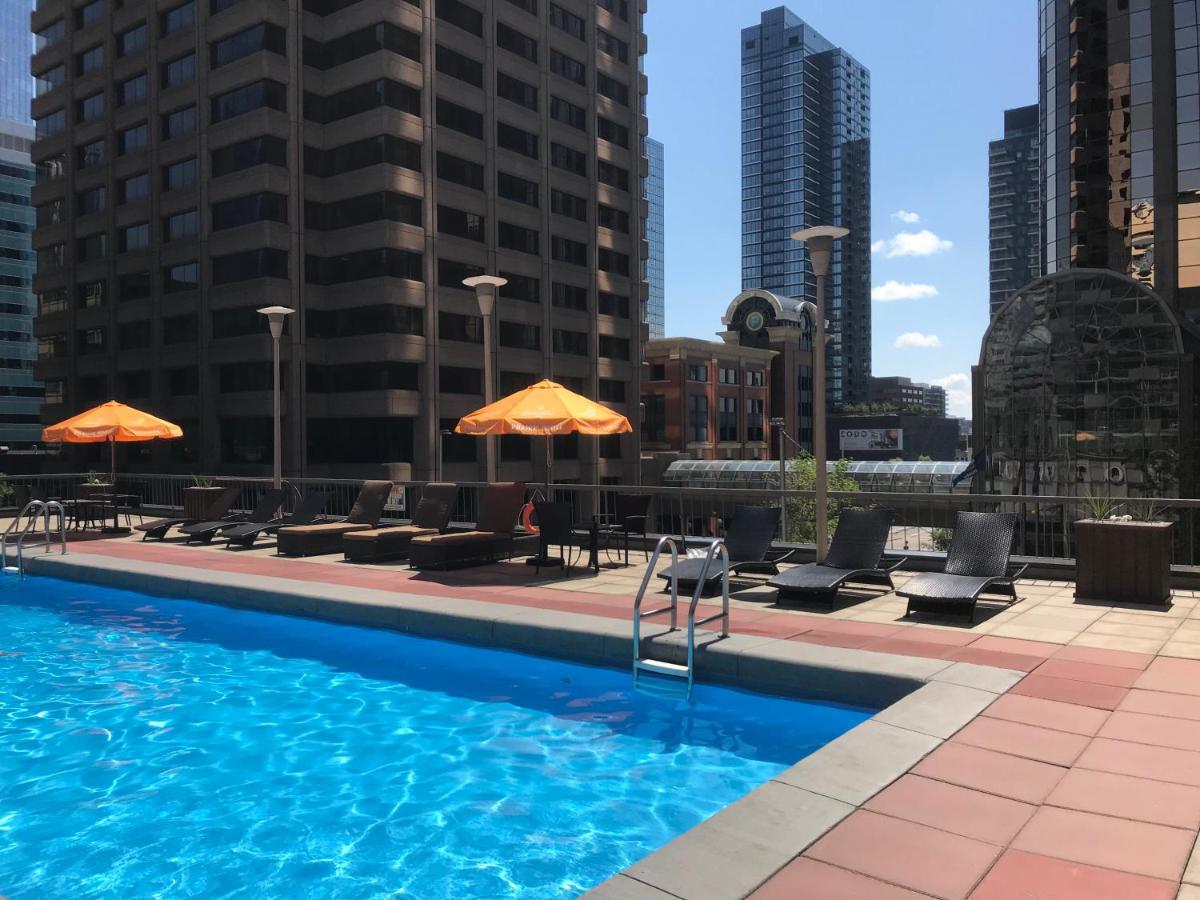 Ramada Plaza By Wyndham Calgary Downtown Hotel Ngoại thất bức ảnh